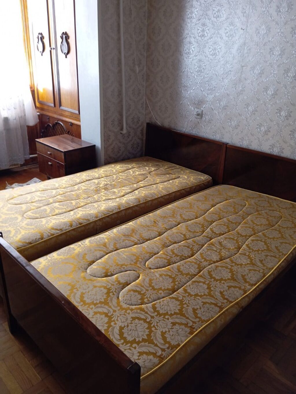İkisi 80 AZN - Material: möhkəm ağac karkas, laklı parıltılı səth - — Mebel, Bakı (2)