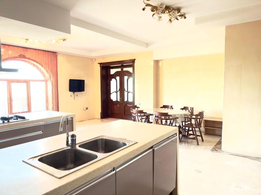 Satılır 20 otaqlı həyət evi/bağ evi 1200 m² — Ev, villa, Bakı (6)