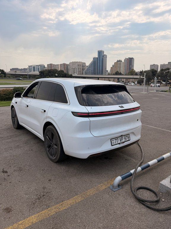 Li Auto L6, 1.5 L, 36.8 kWh, 2024 il, 35 000 km — Avtomobillər, Bakı (2)