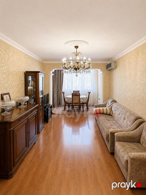 Satılır 3 otaqlı köhnə tikili 75 m²