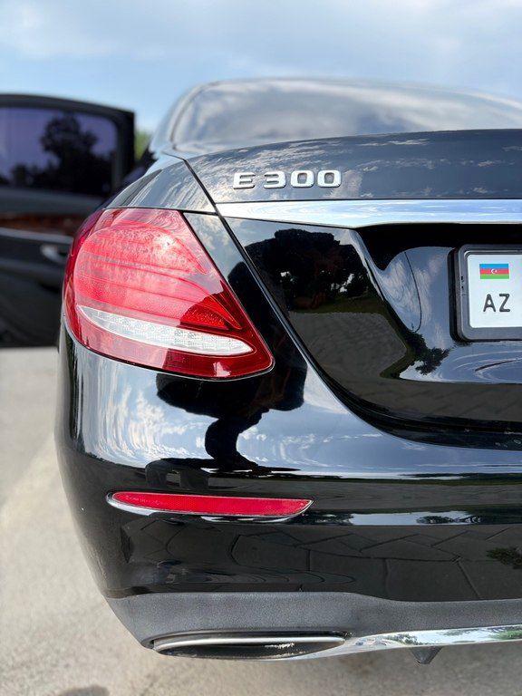 Mercedes E 300, 2.0 L, 2019 il, 167 000 km — Avtomobillər, Bakı (4)