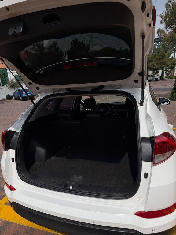Hyundai Tucson, 1.7 L, 2016 il, 171 000 km — Avtomobillər, Bakı (12)