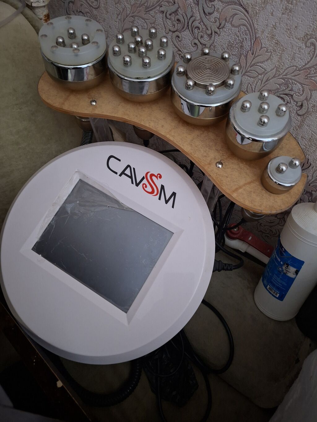 CAVSSM markalı çoxfunksiyalı kosmetoloji aparat. Cihaz iri sensor