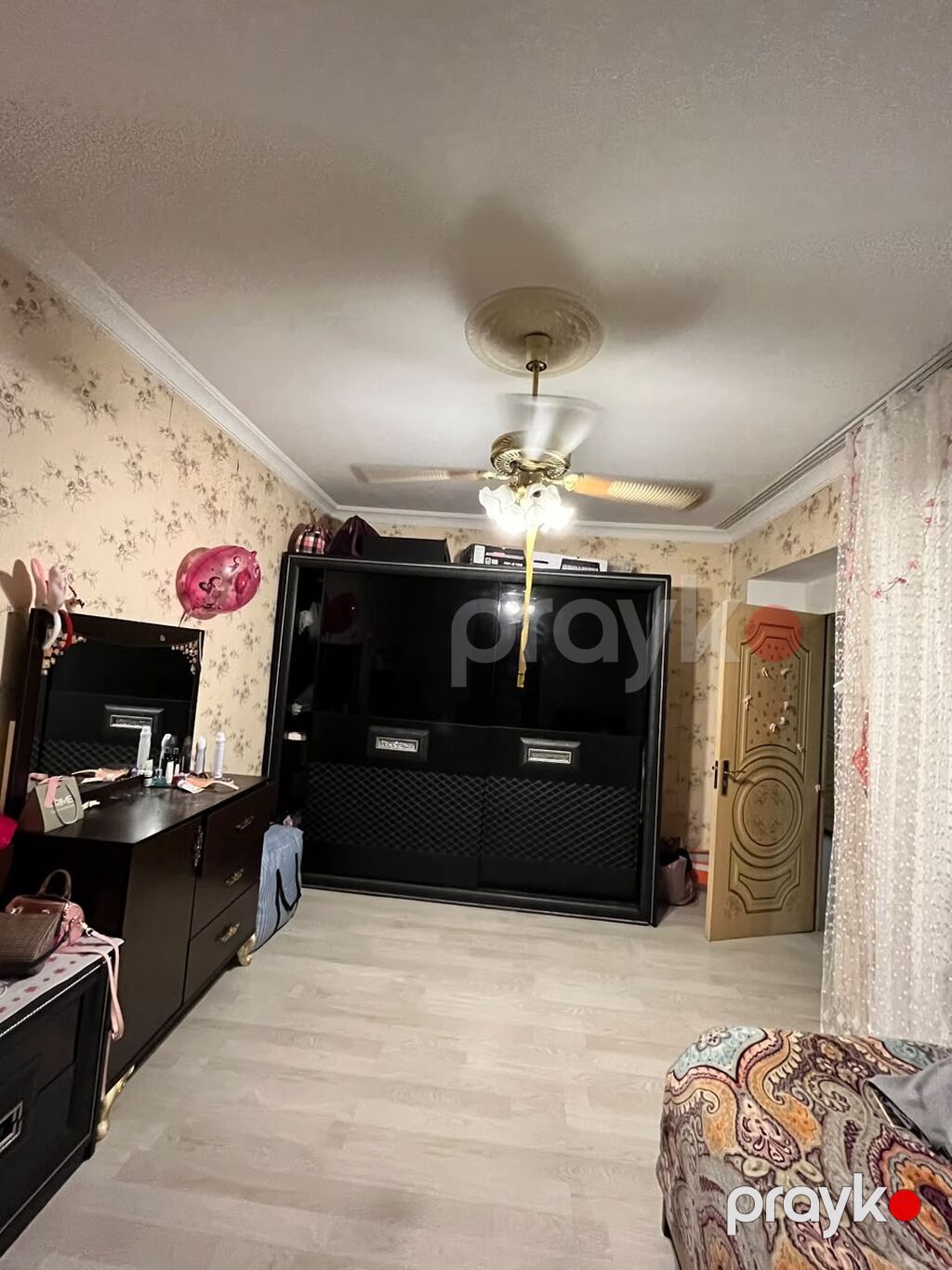 5otaqlı mənzil – insacllar metrosunun yanl 3 mertebeli heyet evin — Daşınmaz əmlak, Bakı (4)