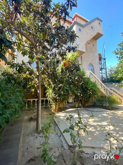 Satılır 6 otaqlı həyət evi/bağ evi 550 m²