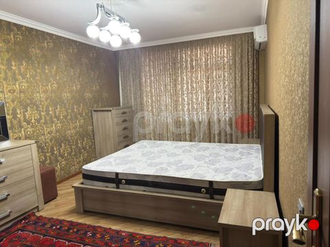 İcarəyə verilir 3 otaqlı köhnə tikili 90 m²