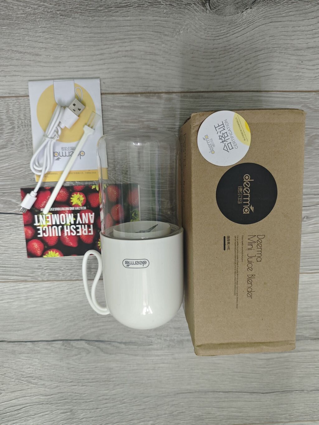Deerma Mini Juice Blender – portativ şirə və smuzi hazırlayıcı -