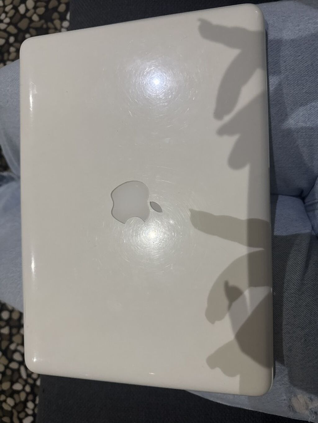 Apple MacBook (ağ, polikarbon korpus) - Ekran: 13.3" (LED), üst — Apple Macbook, Bakı