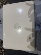 Apple MacBook (ağ, polikarbon korpus) - Ekran: 13.3" (LED), üst — Apple Macbook