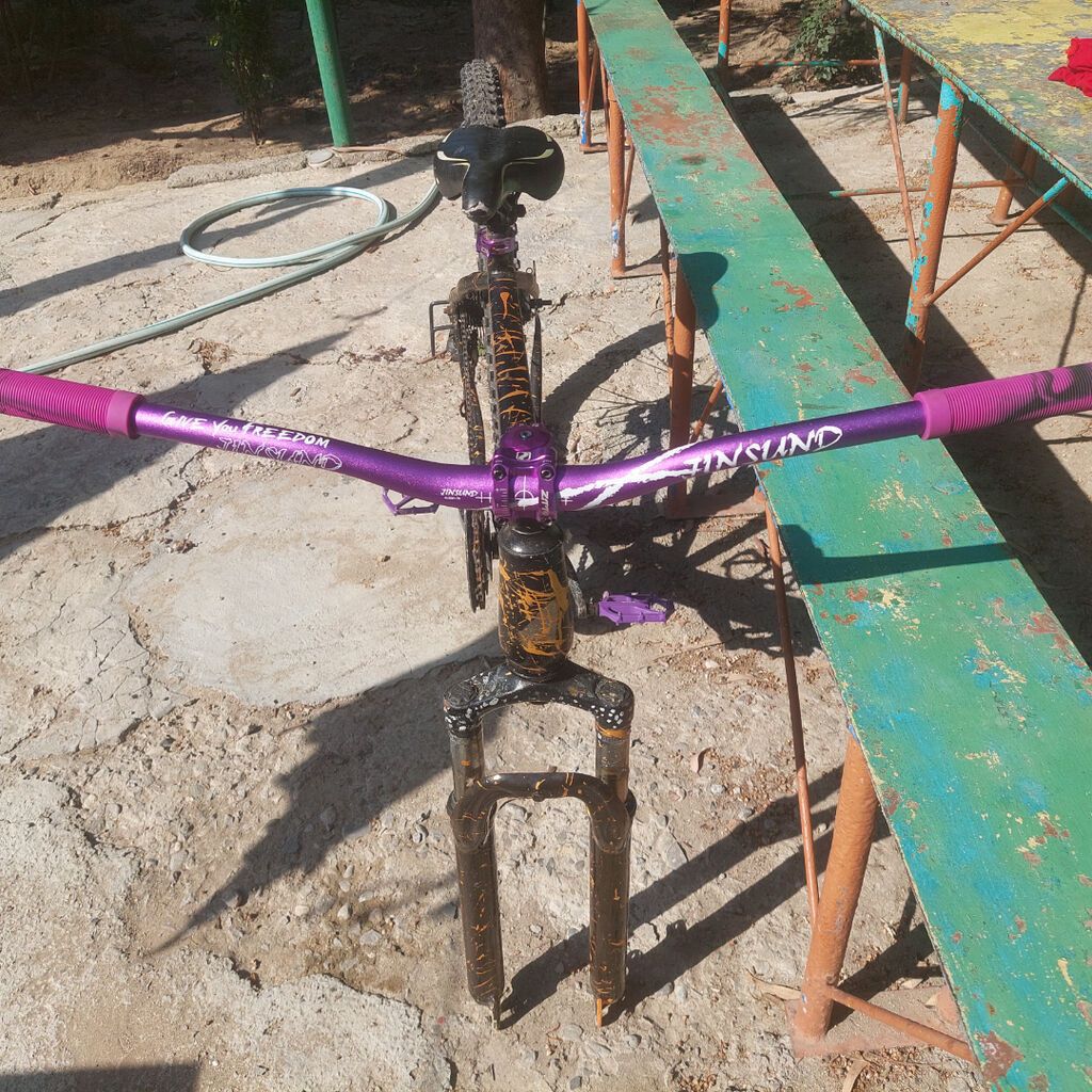 Salam gördüyün velosibed satılır yığılıb sürülmüyüb deye satılır ancaq — Mallar, Novxanı (7)