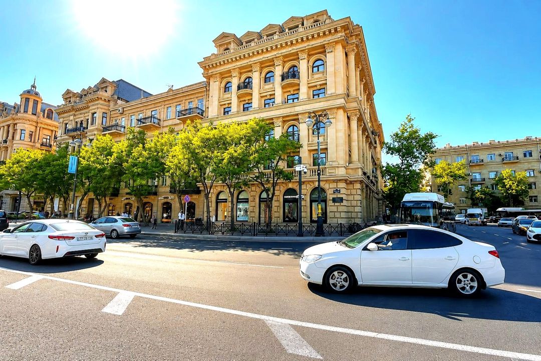 Satılır 3 otaqlı köhnə tikili 105.5 m² — Mənzil, Bakı (2)