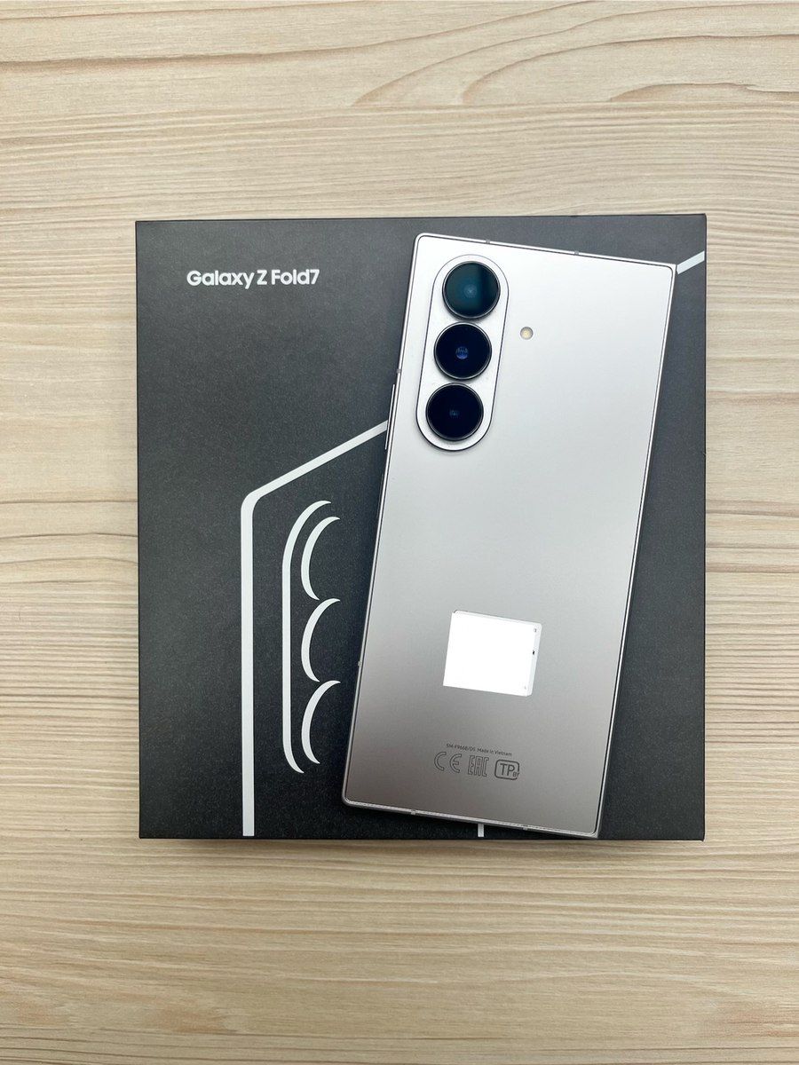 Samsung Galaxy Z Fold 7 Silver Shadow 512GB/12GB — Mallar, Bakı