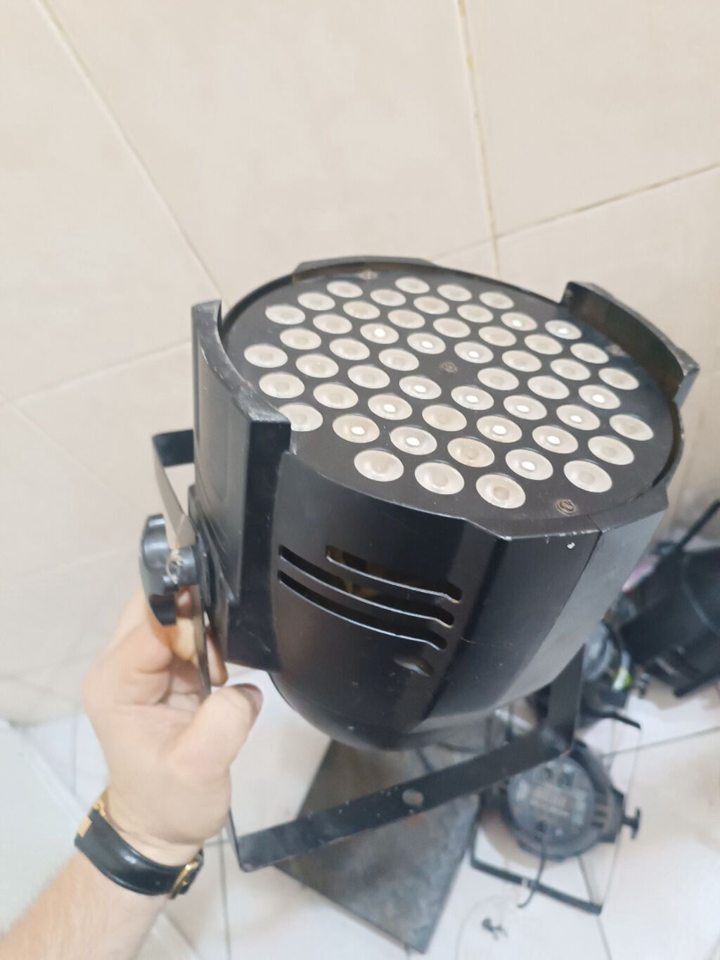 Rengli isiq — Elektronika, Bakı