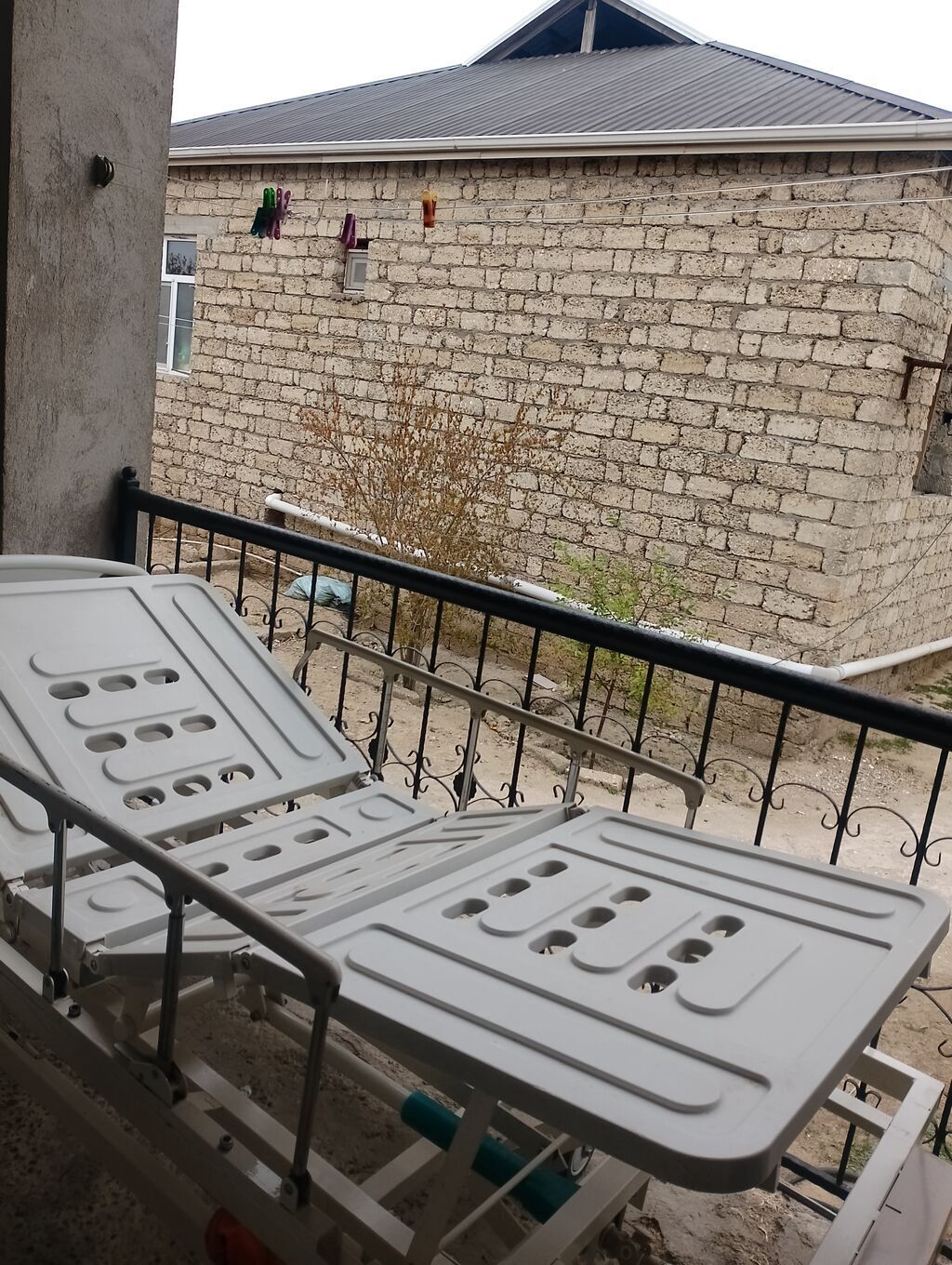 Tibbi funksional çarpayı - 3 bölməli funksional səth: baş, bel və