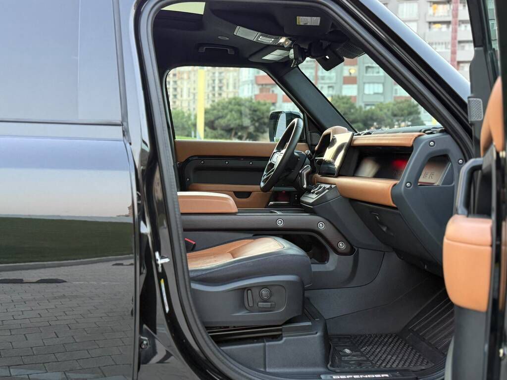 Land Rover Defender, 3.0 L, 2021 il, 41 000 km — Avtomobillər, Bakı (10)