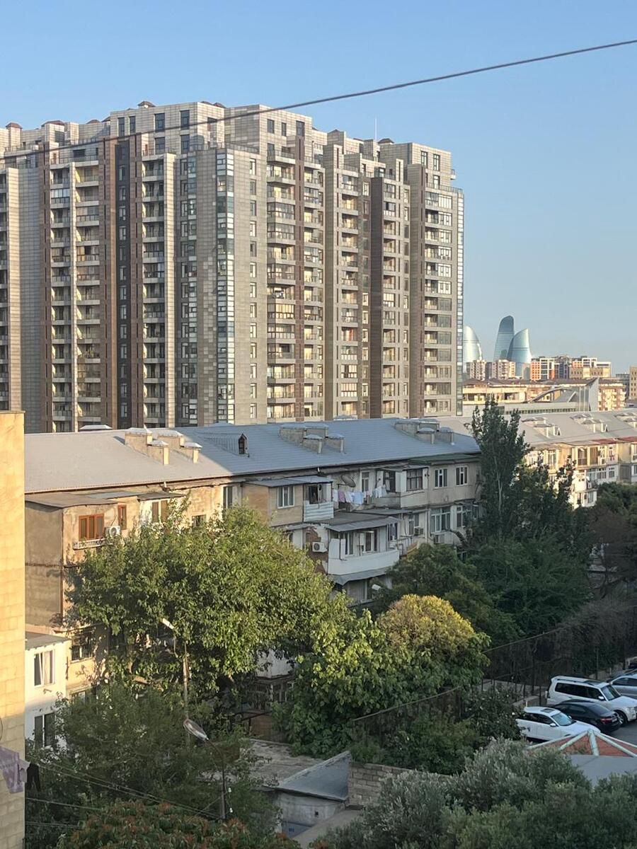 Satılır 2 otaqlı köhnə tikili 40 m² — Mənzil, Bakı (2)