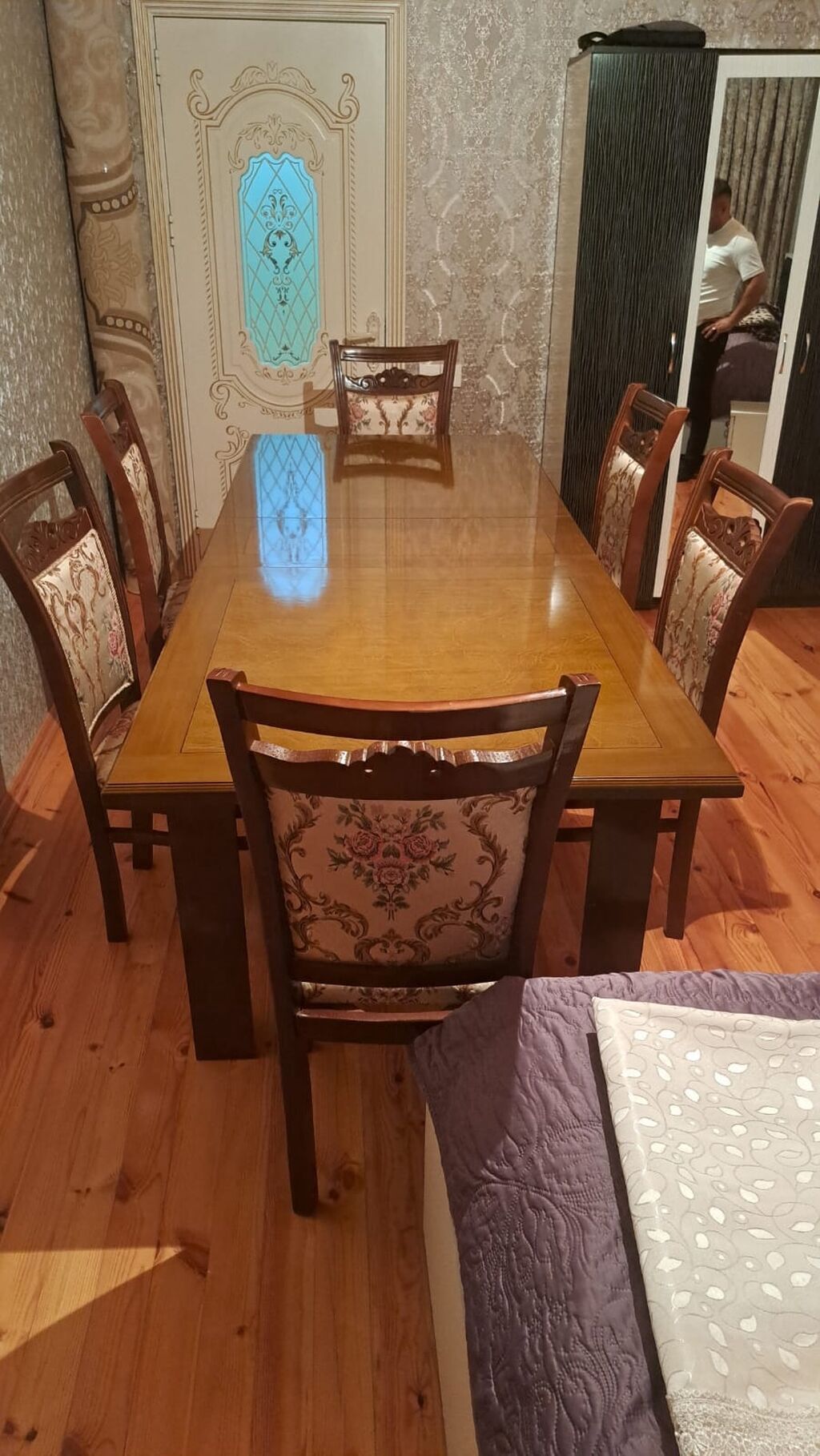 Masa Desti 6 stulla 260 AZN satılır Masa acilandi acilanda 2.40 olur — Mebel, Qobu