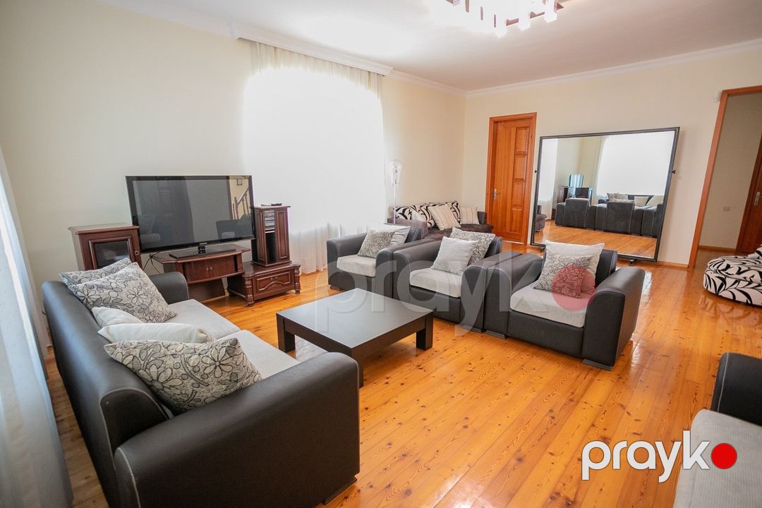 Satılır 6 otaqlı həyət evi/bağ evi 350 m² — Ev, villa, Bakı (9)