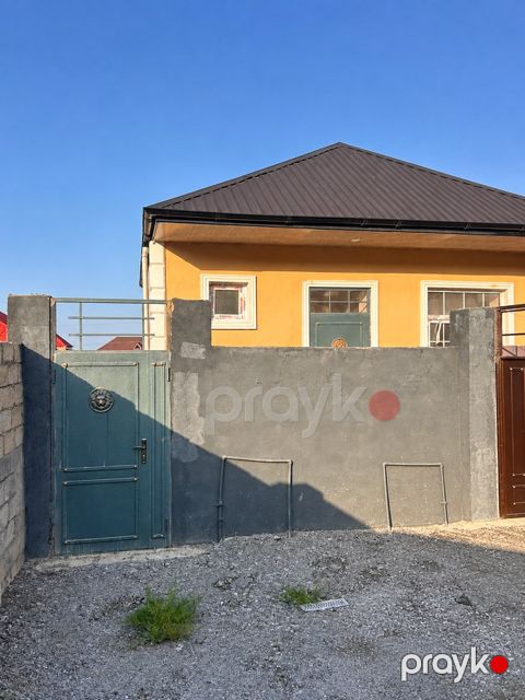 Satılır 1 otaqlı həyət evi/bağ evi 45 m²