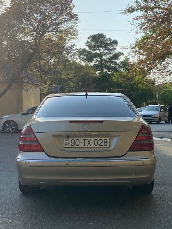 Mercedes E 240, 2.6 L, 2002 il, 300 000 km — Avtomobillər, Sumqayıt (7)