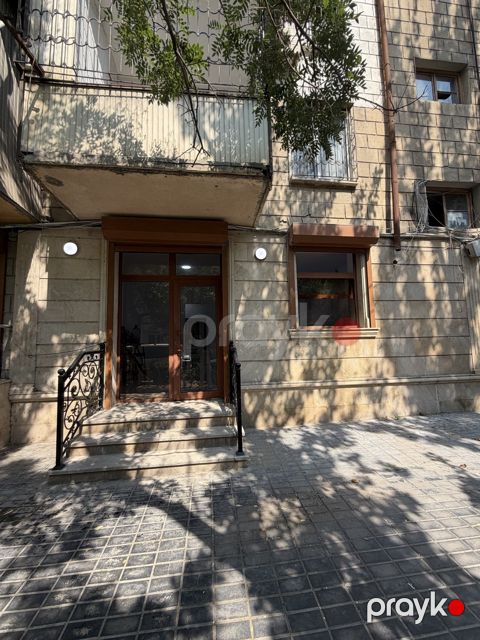 Satılır obyekt 130 m²