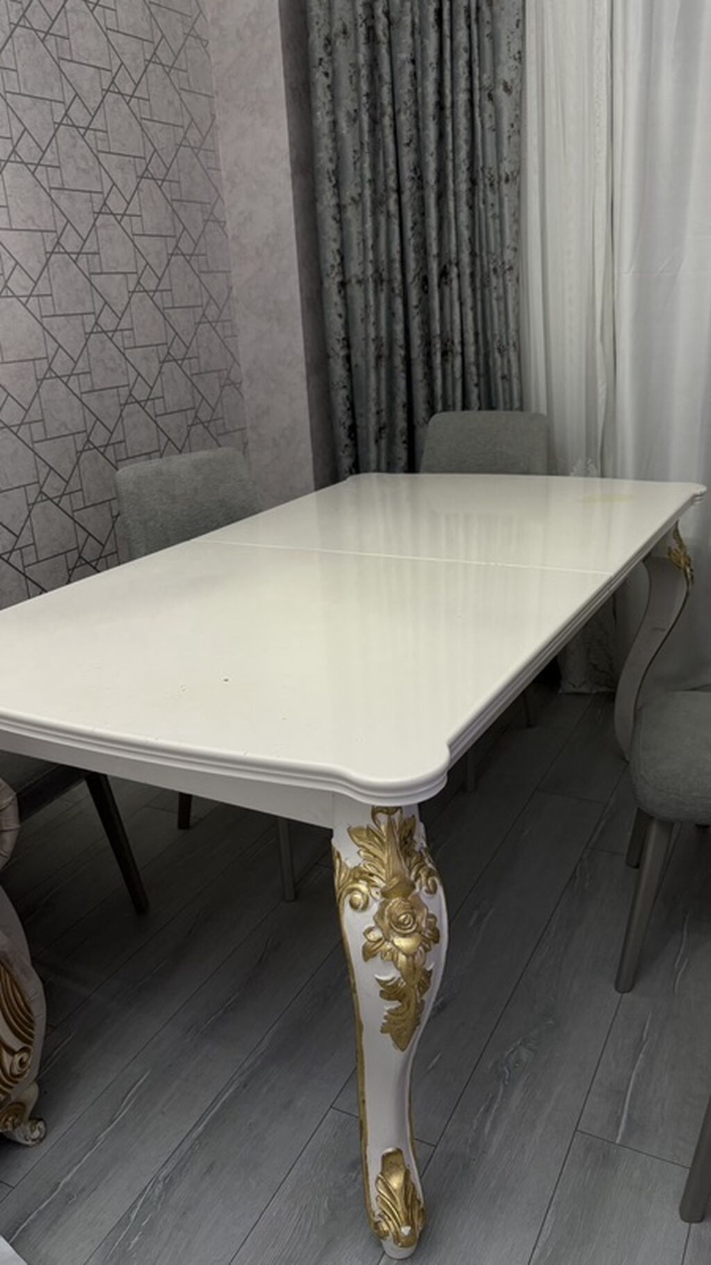 Klassik üslubda qonaq otağı mebel dəsti Dəst tərkibi: - Geniş — Mebel, Bakı (2)