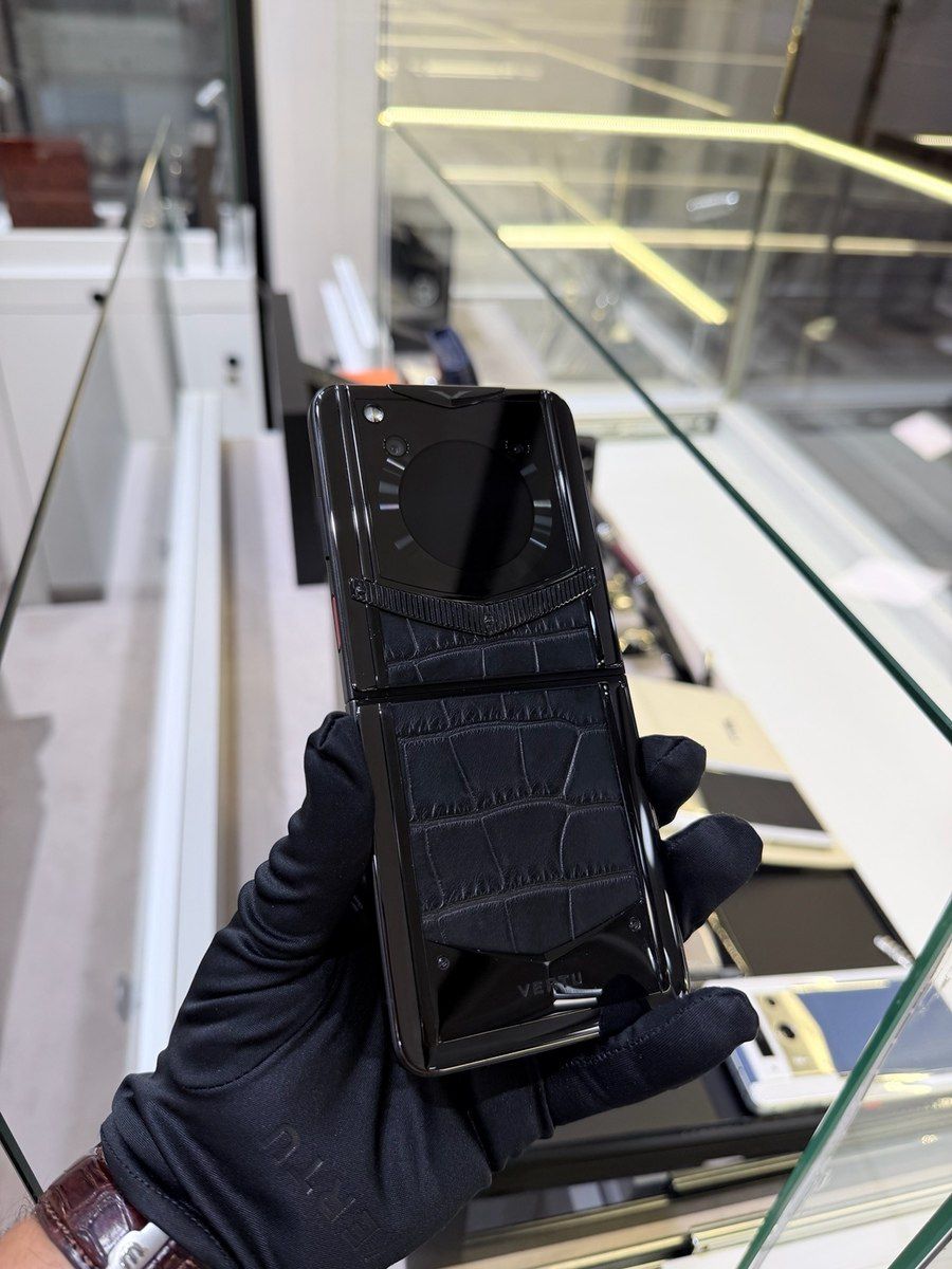Vertu Ironflip Alligator Skin Basalt Black 512GB/12GB — Mallar, Bakı (5)