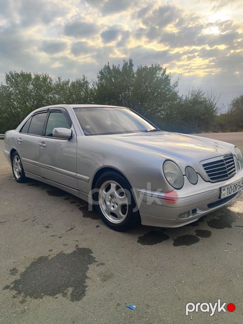 Mercedes-Benz E 320: 3.2 l | Sedan — Bakı