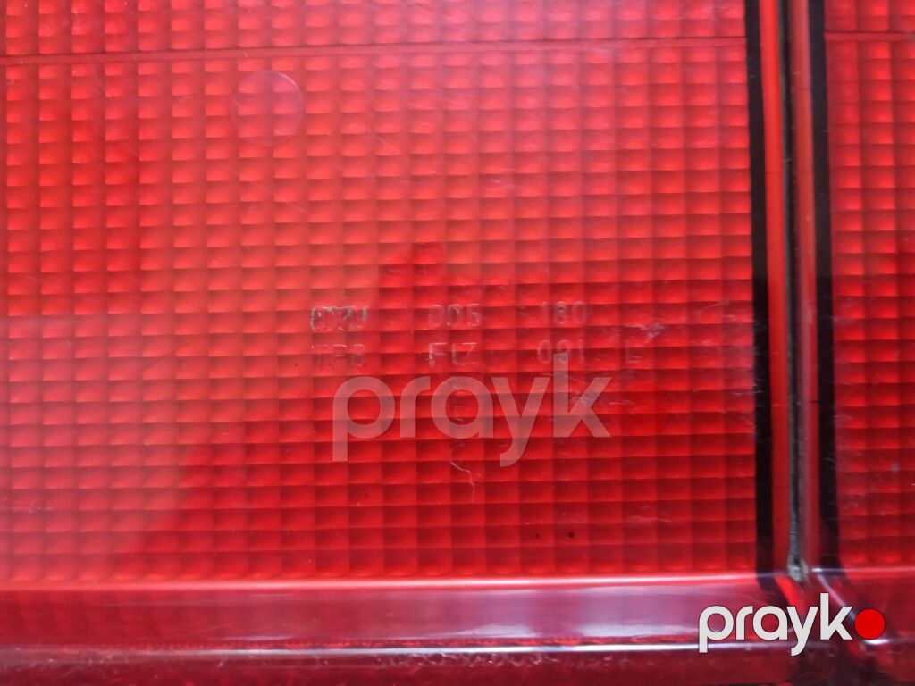 Məhsul: Arxa orta stop/əks etdirici panel (qırmızı) – Hella markası — Avtomobil işığı, Bakı (3)