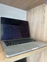 Apple Macbook Pro — Elektronika