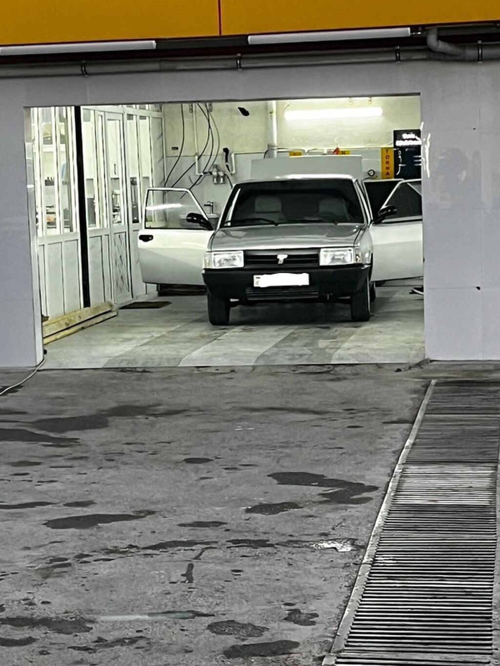 Bugunku gunda otur sur veziyyetdedi. Yağı va yağ praklatkası — Avtomobillər, Sumqayıt (4)