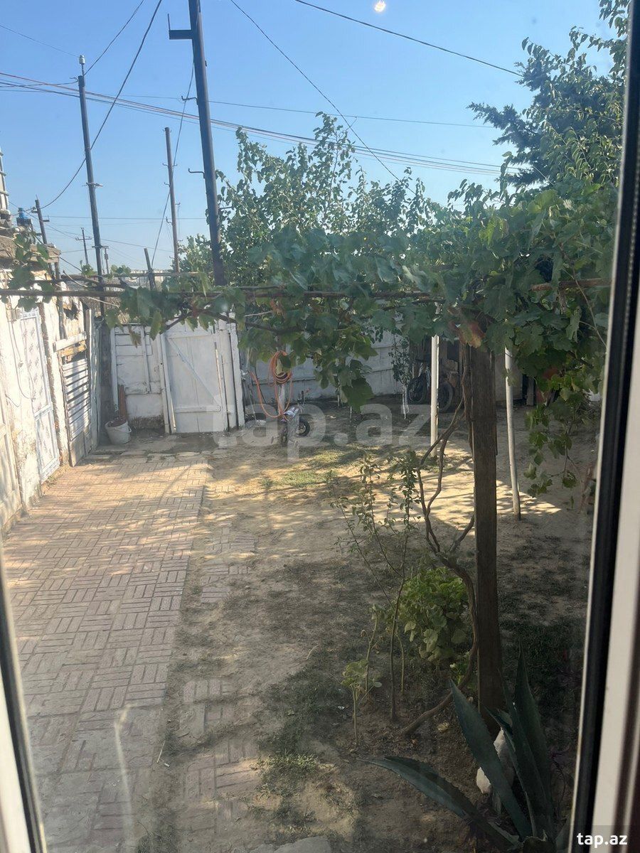 Həyət evi, Sabunçu r. — Daşınmaz əmlak, Bakı