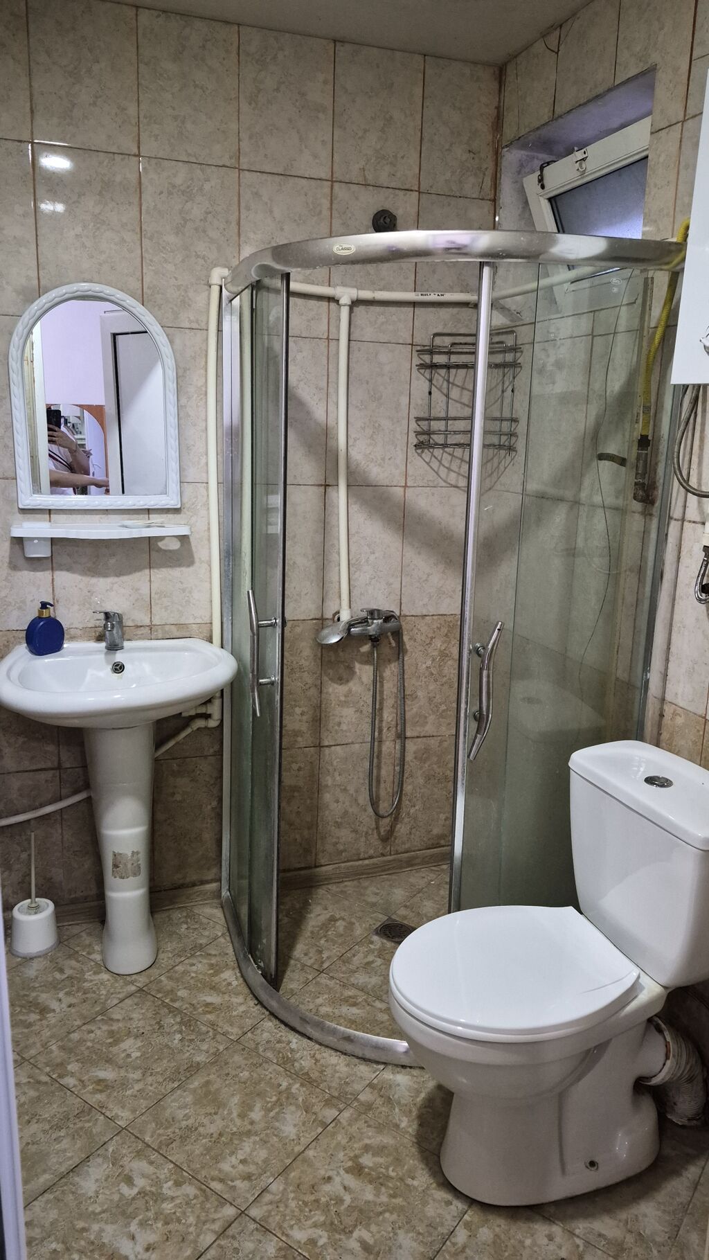Seherin Merkezinde Qis parkinin yaninda Umumi Heyetde 1 otag menzil — Daşınmaz əmlak, Masazır (6)