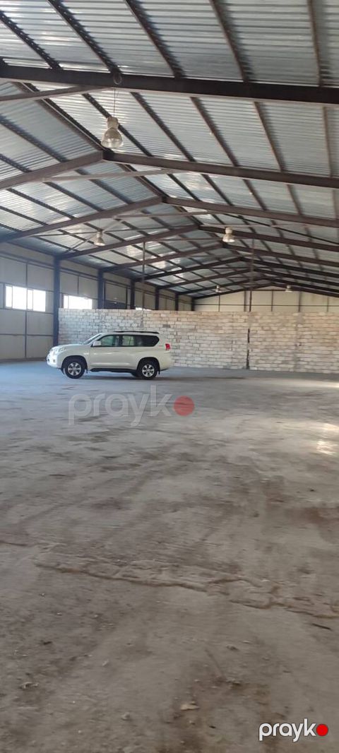 İcarəyə verilir obyekt 550 m²