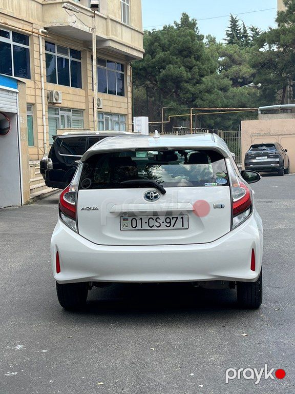 Toyota Aqua, 1.5 L, 0.87 kWh, 2018 il, 116 765 km — Avtomobillər, Bakı (2)