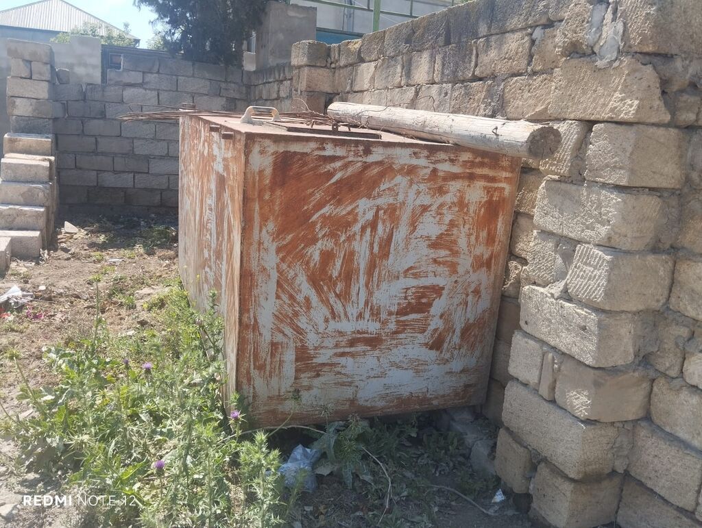 Bak, Metal, 3000 l l, İşlənmiş, Ünvandan götürmə — Digər, Digah (3)