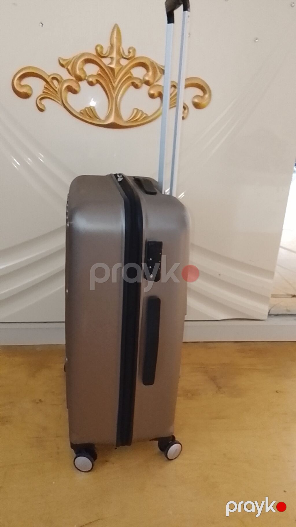 Çamadan 23/25 kg ceki tutur Ünvan Bine qesebesi Aeroport yolu teref — Çamadanlar, Digah (3)