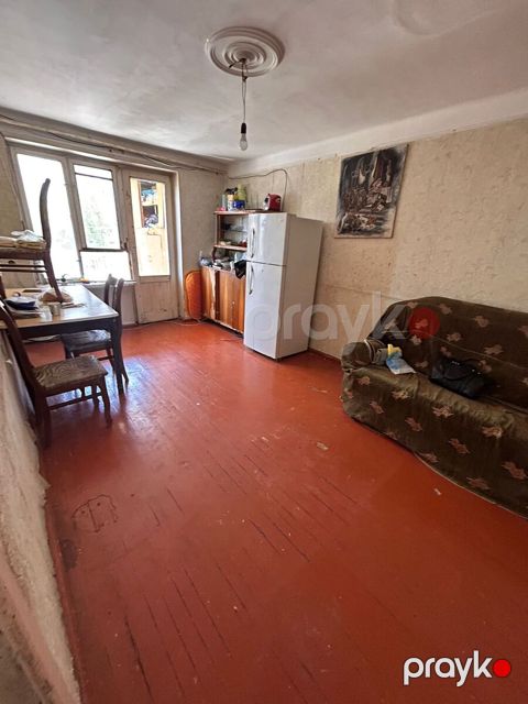 Satılır 3 otaqlı köhnə tikili 70 m²