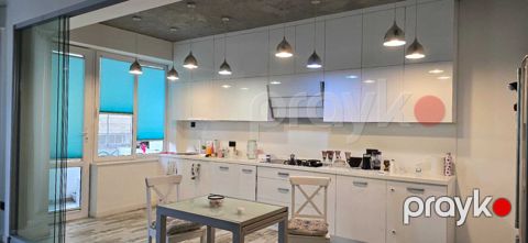 İcarəyə verilir 3 otaqlı yeni tikili 148 m²