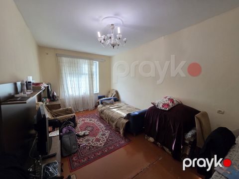 Satılır 2 otaqlı köhnə tikili 65 m²