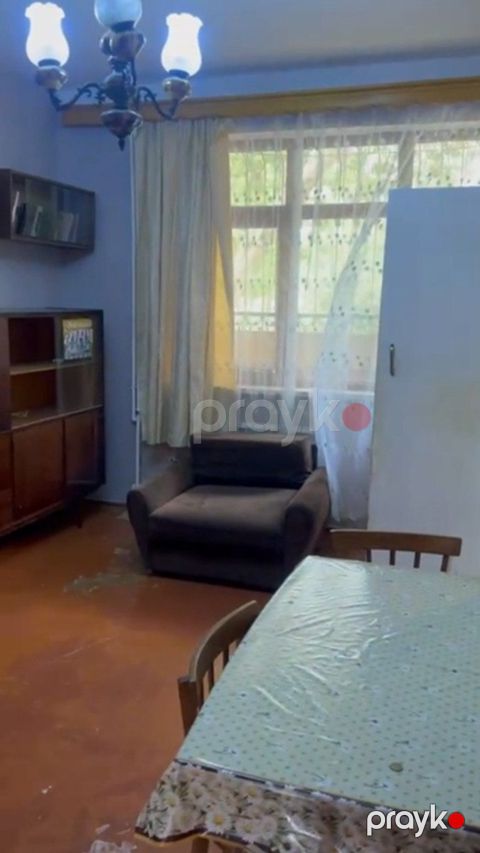İcarəyə verilir 2 otaqlı köhnə tikili 50 m²