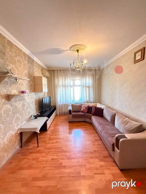 Satılır 3 otaqlı köhnə tikili 80 m²
