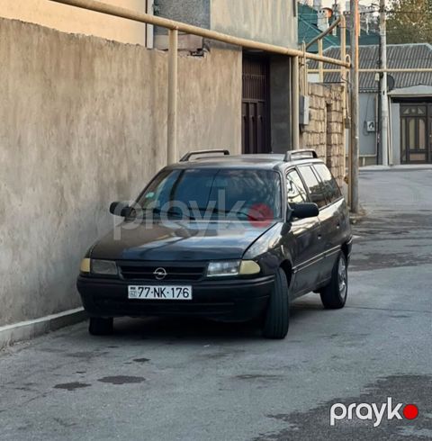 Ekanom prablemsiz masindir.tecili olduqna gore bu qiymete qoyulub