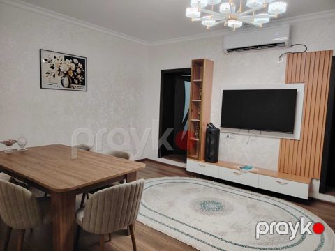 Satılır 3 otaqlı köhnə tikili 115 m²