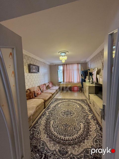 Satılır 3 otaqlı köhnə tikili 90 m²