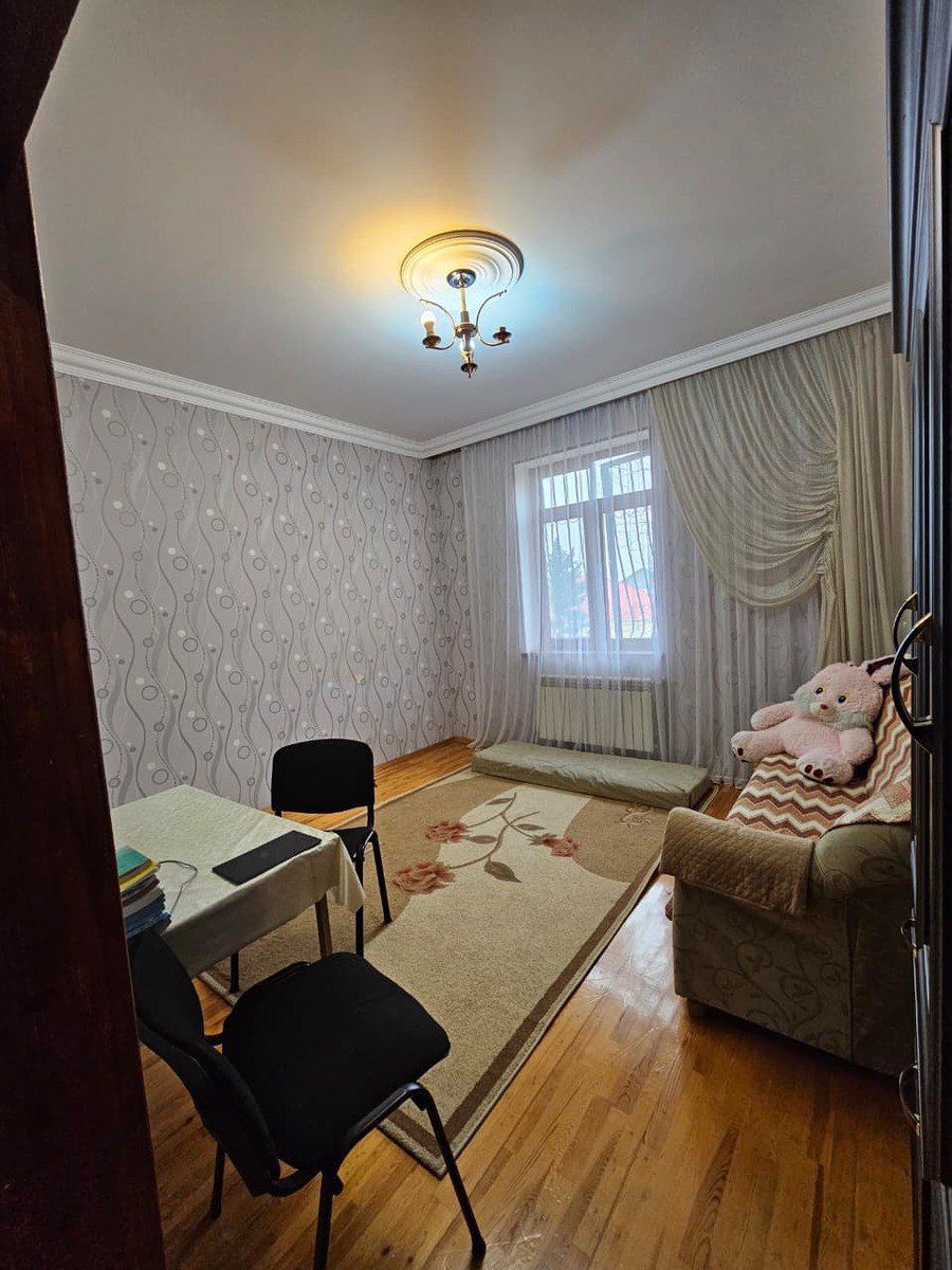 Satılır 5 otaqlı həyət evi/bağ evi 200 m² — Ev, villa, Bakı (11)