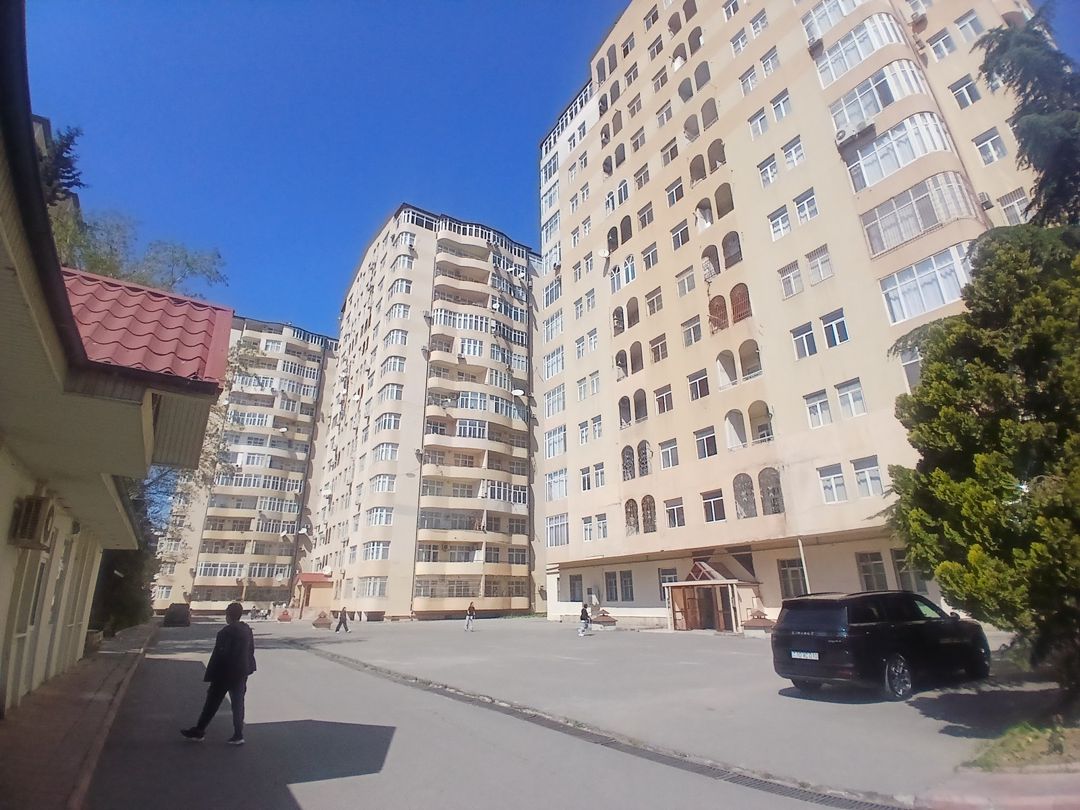 Satılır 8 otaqlı yeni tikili 372 m² — Mənzil, Bakı