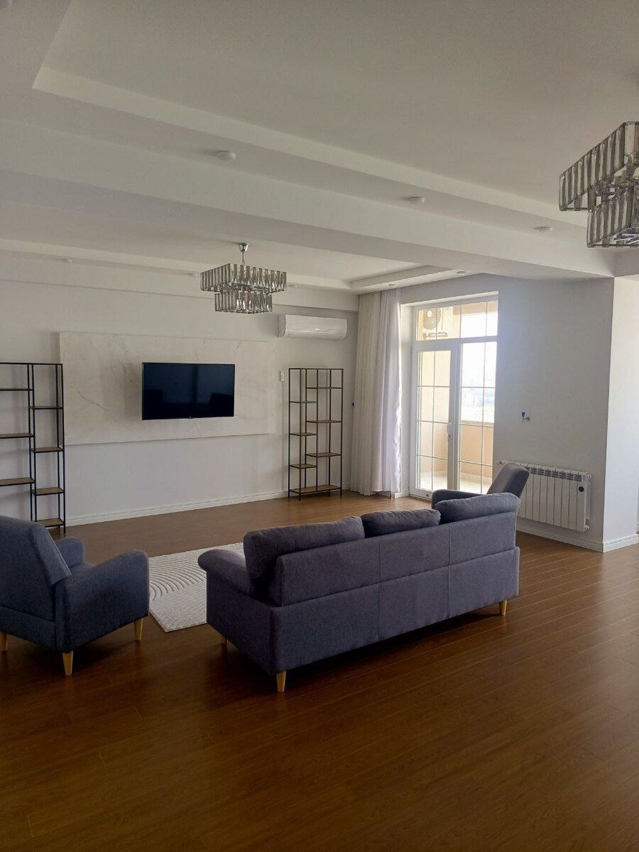İcarəyə verilir 4 otaqlı yeni tikili 213 m² — Mənzil, Bakı (2)
