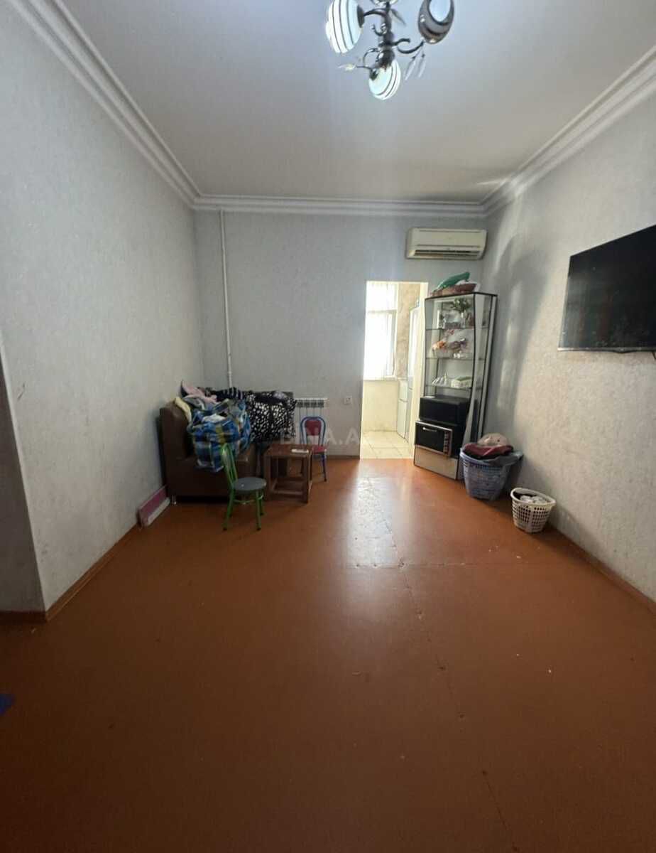Satılır 2 otaqlı köhnə tikili 50 m² — Mənzil, Bakı (7)