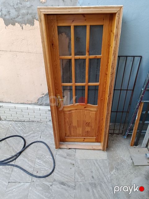 Taxta interyer qapısı – şüşəli model - Material: təbii ağac (şam